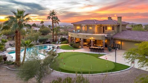 East Mesa Casa | City View Manor