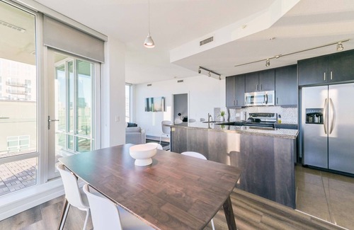 Victoria Park Apartamento | City View | Stylish Condo | 2 King Beds + Ensuites