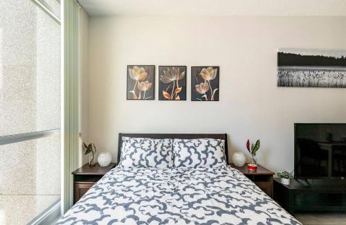 Fort York Apartamento | City View Towers - Steps to CN Tower - Pool & Hot tub - Free Parking