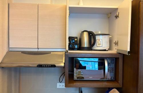 Legazpi Village Apartamento | City View Unit near Makati CBD