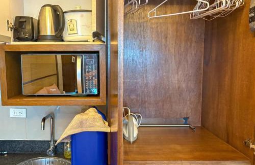 Legazpi Village Apartamento | City View Unit near Makati CBD