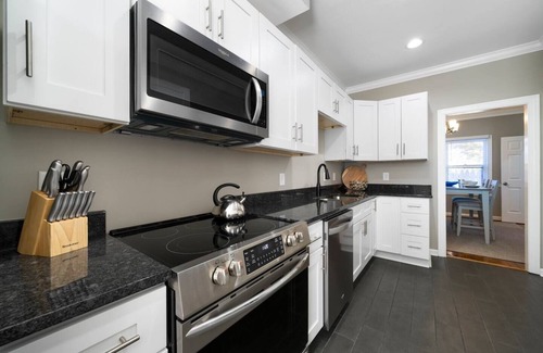 Rome Casa | City Views~ Walk downtown, near Tennis & Riverwalk