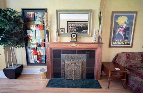 Lake View East Apartamento | City Villa Sleeps 10-20 Free TV & Parking