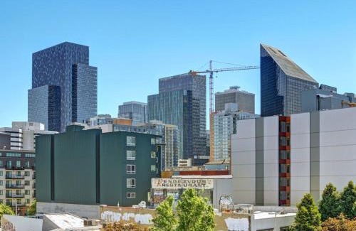 Belltown Apartamento | City Water View Oasis with Pool & Gym near Cruise in Heart of Seattle