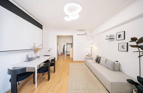 Downtown Shanghai Apartamento | CityHome-4BRs 2Baths People's Square