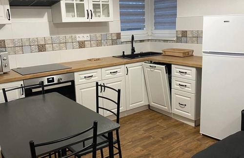 Varosfold Casa | Terreno urbano cerca de Mercedes Benz