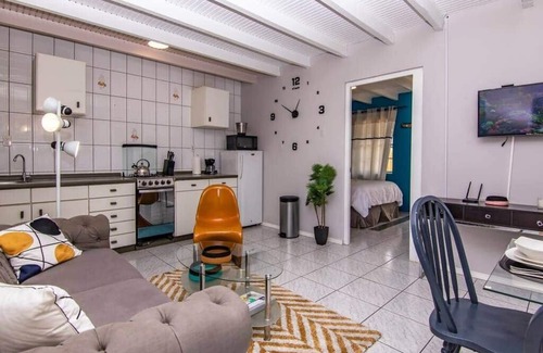 Colon Apartamento | Citylife Apartments - Pool/Free Parking/in Willemstad. Apartment B