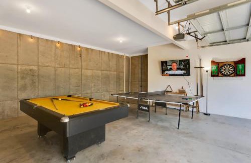 Chattanooga Casa | Cityscape Haven at Missionary Ridge with a hot tub