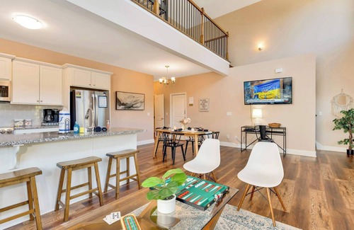 Chattanooga Casa | Cityscape Haven at Missionary Ridge with a hot tub