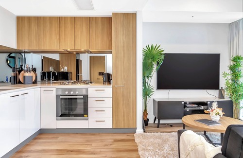 Adelaide Central Business District Apartamento | Cityscape Haven - CBD retreat w/ Hotel Amenities