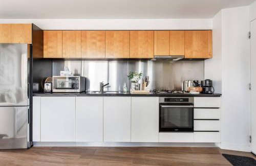 Chinatown Apartamento | Cityscope - Stylish CBD Pad with a View