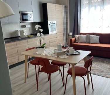 Cuneo Apartamento | Civico 18 Guest House