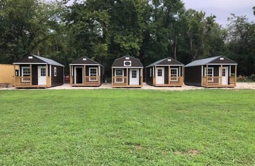 Tuscumbia Cabina | “Clabe” one of the 5 Tiny Cabins on the Osage River
