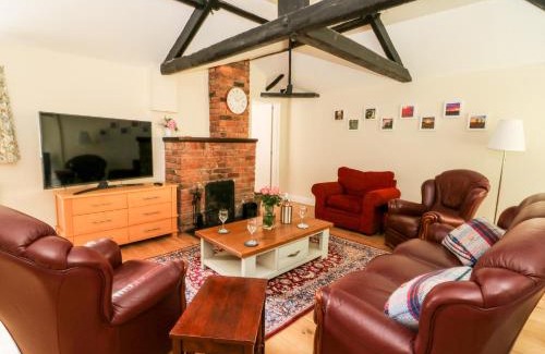 Selby Casa | Claire Cottage