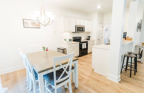 Umstead Casa | Claire's Charming Home near RDU and RTP