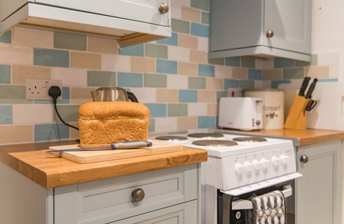 Hythe Cabaña | Claire's Cottage, Hythe