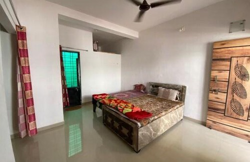 Rajpipla Apartamento | Clamber Homestay