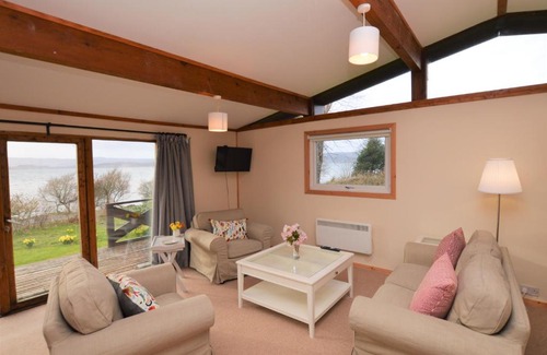 Tighnabruaich Casa | Clamshell Lodge