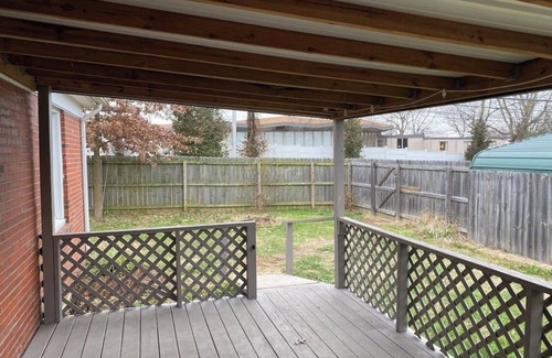 Lexington Casa | ‘Clara’ Just Off I-75! 2 Full Bedrooms!
