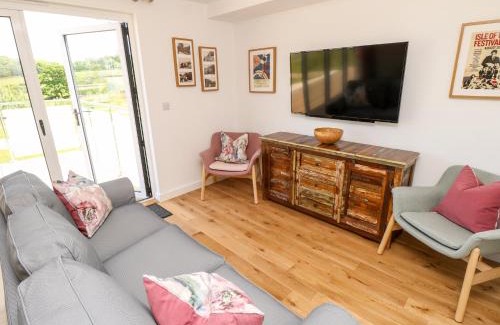 Nettlestone Casa | Claret