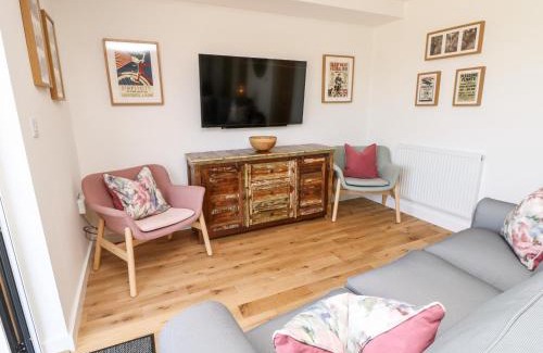 Nettlestone Casa | Claret