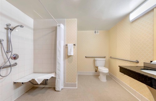 Anaheim Resort Hotel | Clarion Hotel Anaheim Resort