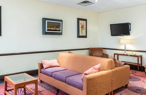 Somerset Hotel | Clarion Hotel Somerset - New Brunswick