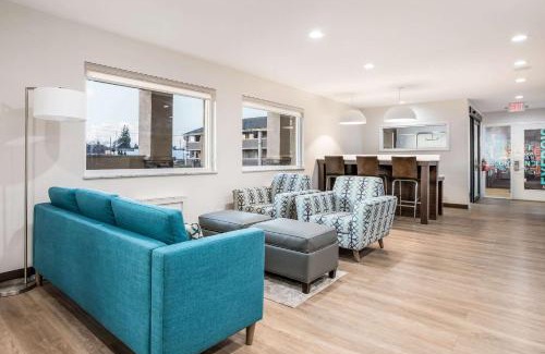 East Lansing Hotel | Clarion Pointe East Lansing University Area