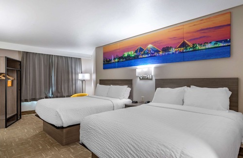 Galveston Hotel | Clarion Pointe Galveston Seawall