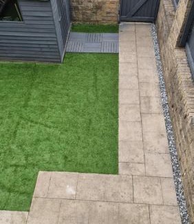 Burnley Casa | CLARITURF - 4 Bedroom Semi - Private Parking near Turf Moor, Town Centre, Transport and Motorway Links next to Canal, 3 Parks and Lake - Sky and Netflix