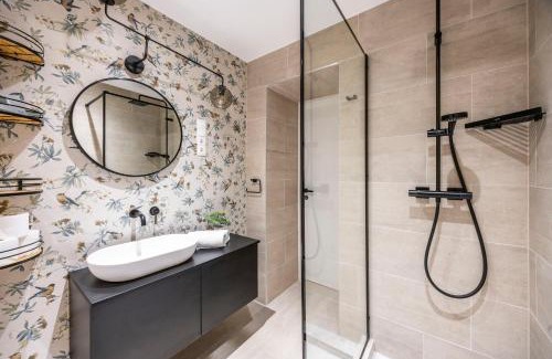 Budavar Apartamento | Clark & Chain Charm Grand Suite with Castle View