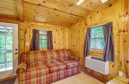 Clarkson Casa | Clarkson Cabin - 17 Mi to Mammoth Cave Natl Park!