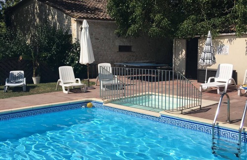 Les Leves-et-Thoumeyragues Casa | CLASE JONQUILLE GITE **