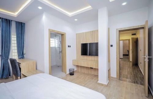 Benin City Hotel | Clase Alta Hotel and Suites Limited