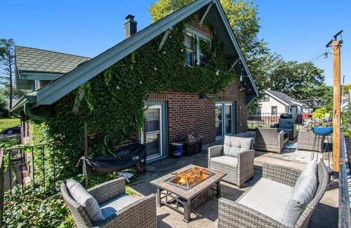 Southeast Omaha Casa | Classic 4BR Bowery Hill Gem Near Top Spots