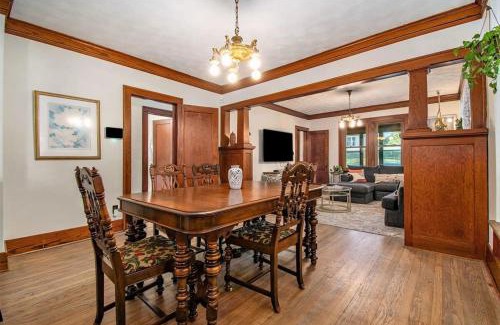 Southeast Omaha Casa | Classic 4BR Bowery Hill Gem Near Top Spots