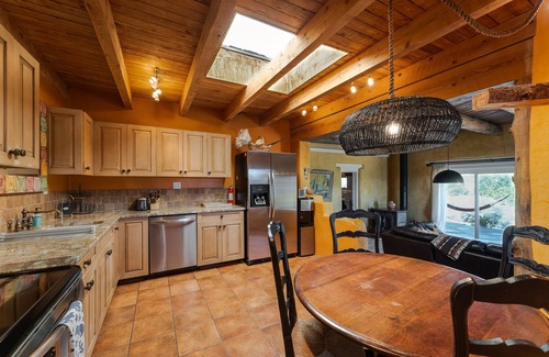 Canada de los Alamos Casa | Classic Adobe Desert Home, Stunning Mountain Views, Rustic Luxury