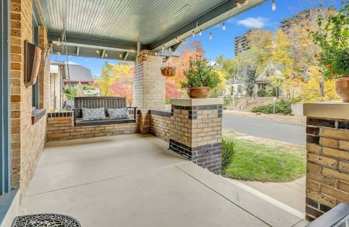 Washington Park West Casa | Classic Bungalow in Wash Park