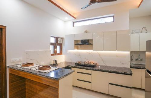 Bullawala Apartamento | Classic Bunglow by The StayCationer