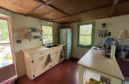 Irondale Cabaña | Classic Canadian cottage on pristine Fortescue lake. A nature lovers paradise.
