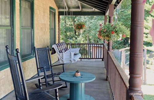 North Falmouth Casa | Classic Cape Cod Cottage