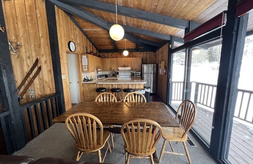 Snowmass Village Chalet De Esquí | Classic Chalet on free shuttle route-fireplace, hot tub and sauna. 5 Bedrooms