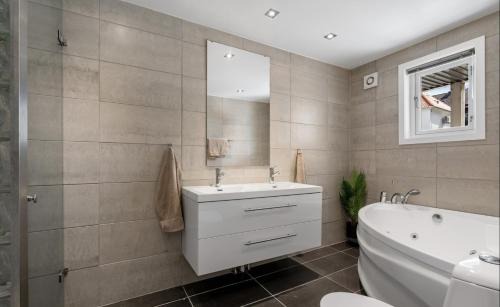 Stavanger Apartamento | Classic City Apartment In Stavanger Centrum, ONS