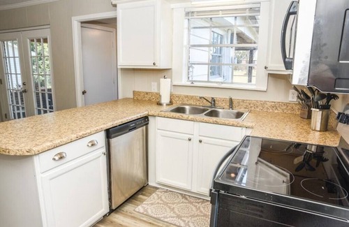 Grand Bay Casa | Classic Colonial Home near Main Street