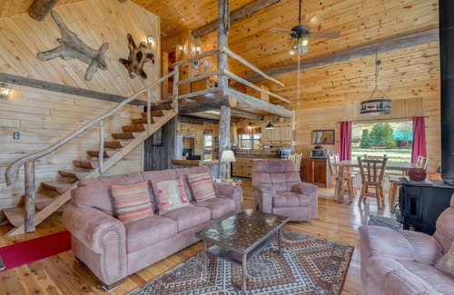 Creede Casa | Classic Colorado Cabin - ATV's Welcome - Grill / Deck / Mountain Views