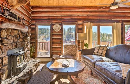 Florissant Casa | Classic Colorado Log Home with Mountain Views!