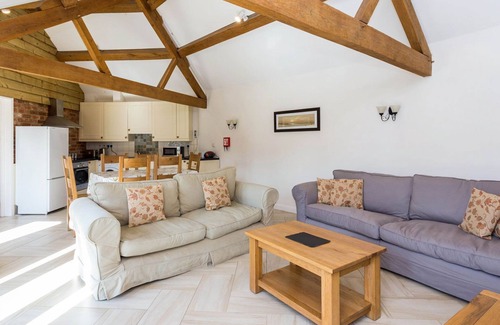 Shellingford Cabaña | Classic Cotswolds Home near Littleworth