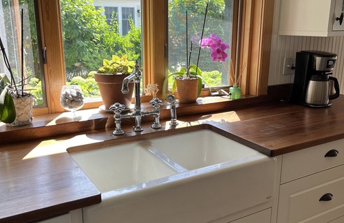 Harbor Springs Casa | Classic Cottage in downtown harbor springs