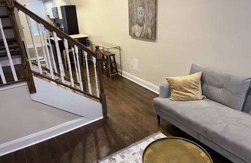 H Street Corridor Casa | Classic DC Row Home! Close to everything!!!