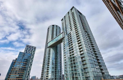 CityPlace Apartamento | Classic Downtown Toronto Lakeview Condo With Free Parking